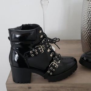 eyelet will survive chunky boot